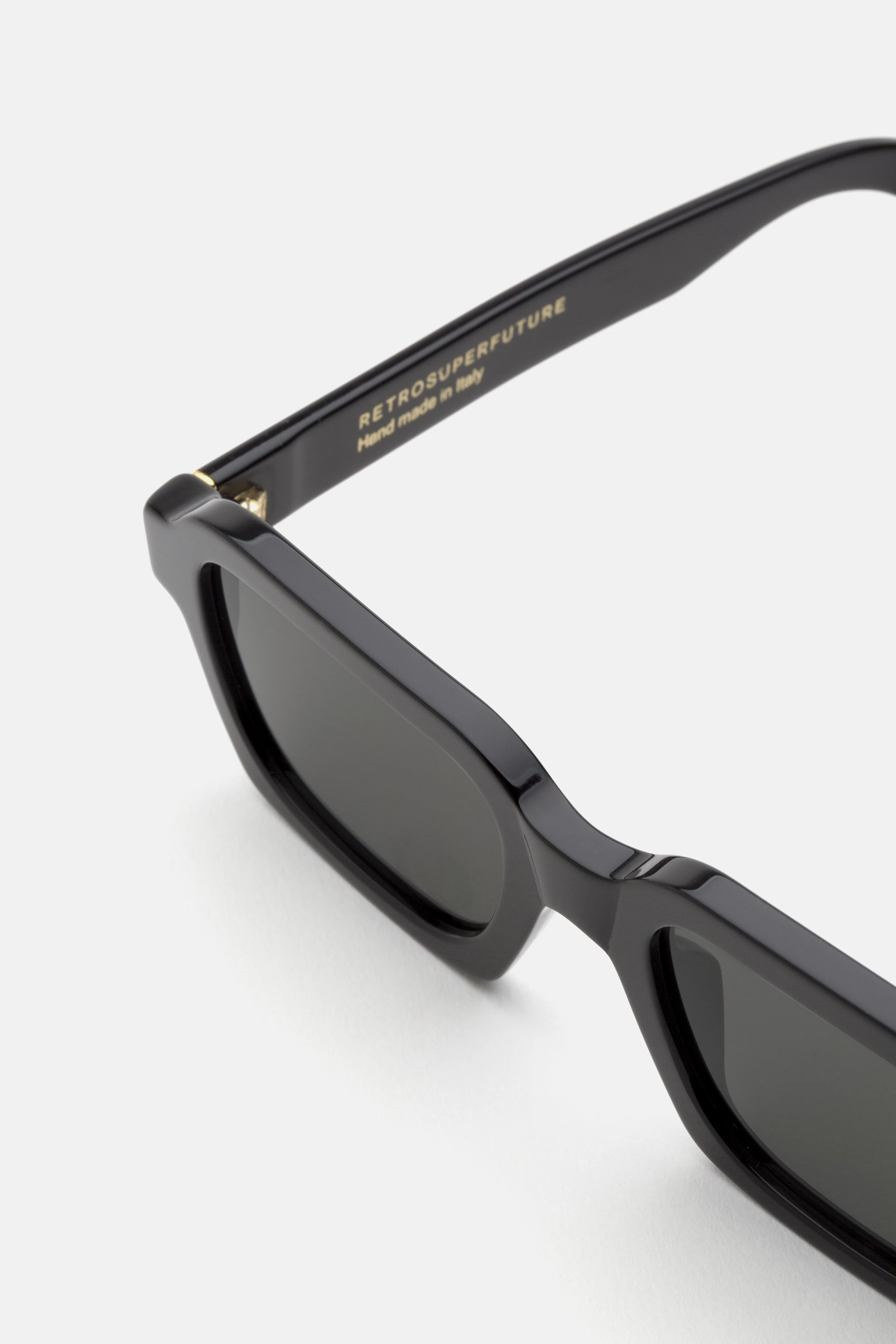 Caro Black - Image 4